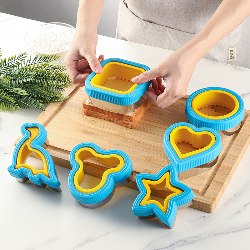 Kitchen Appliances Baking - Sandwich cutting and sealing machine, biscuit